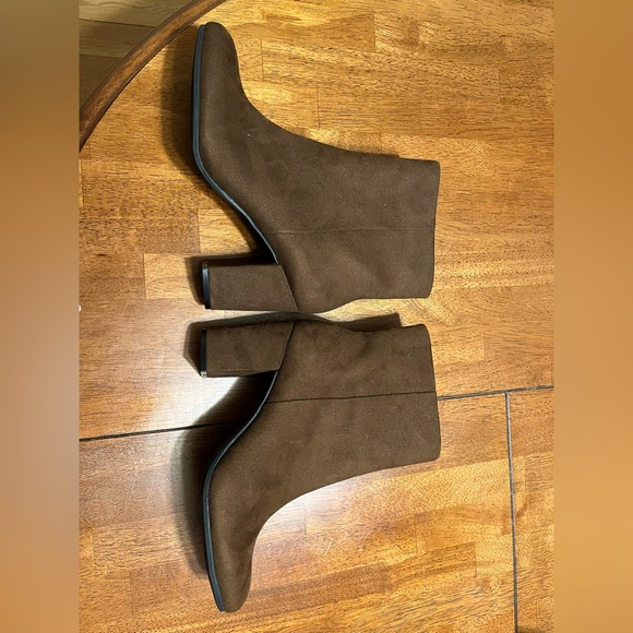 NWOT Christian Siriano brown boots - Picture 2 of 7